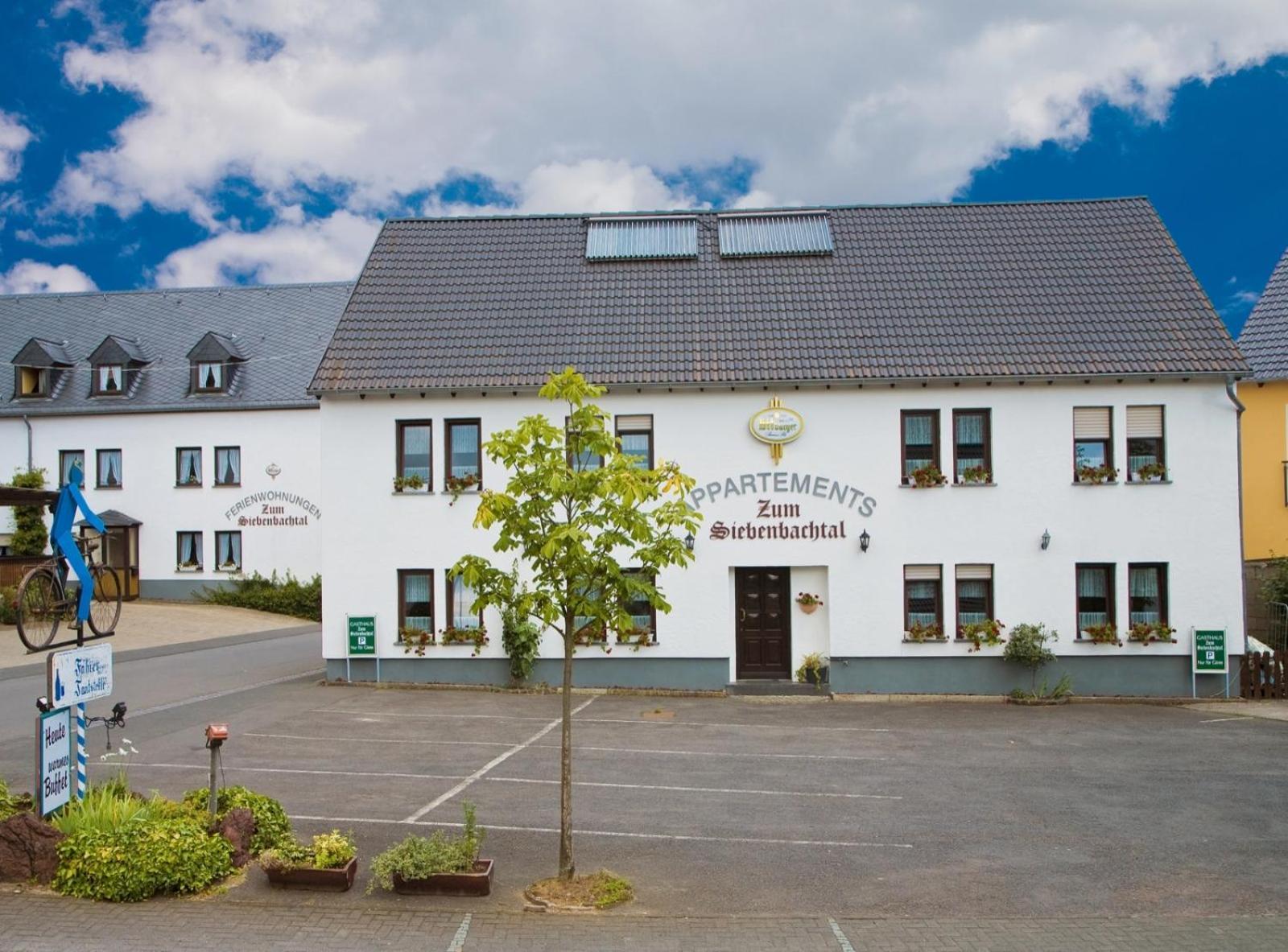 Landgasthof Zum Siebenbachtal Strotzbusch Exterior photo